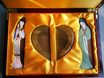 Changzhou specialty comb factory hand-painted beauty Lin Daiyu He Jia Baoyu wedding set gift box set
