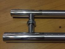 Star-point handle with no frame in the door.