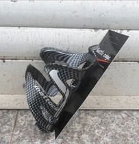 New Mattock water bottle rack glass fiber bottle holder plastic water bottle holder carbon fiber grain bicycle cup holder