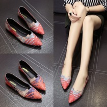 Shallow mouth flat shoes summer 2018 new womens color pattern wild snake sexy pointed shoes womens summer season 3