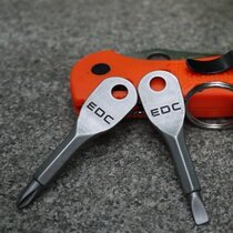 In-line screwdriver combined tool keyring tool EDC Good equipment Multi-functional outdoor supplies