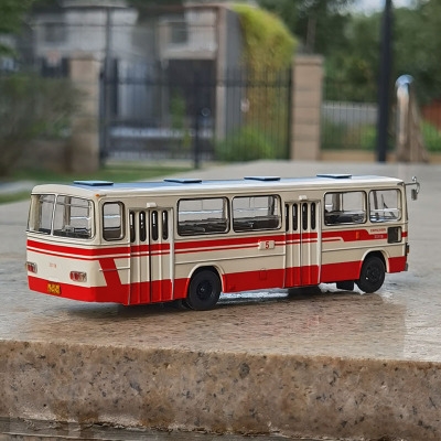 Old Beijing Bus No. 5 1:64 BK652 Yellow River single locomotive alloy bus model