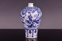 Yuan blue and white Xiao He month chased Han Xin plum bottle