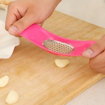 Manual garlic mashed garlic Garlic Machine Miller Miller Crushed Garlic Machine Kitchen Small Tools Minced Garlic Machine Grinding Garlic Press Garlic Press