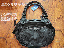 Exported to Europe and the United States high-end imitation sheepskin one-shoulder oblique cross ladies fashion ladies classic washed pleated black leather bag