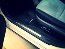 Japan original fit 13-18 Forest man XV Yingbin pedal built-in threshold plaque anti-scraping protective plate protection strip