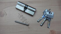 Zinc alloy positive heart door room door with double-sided single-sided lock core 8 7 cm double-sided size lock core indoor