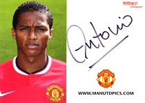 Ecuador international Valencia Manchester United 2014-15 season autograph official card