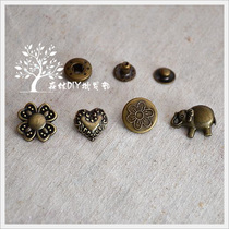 (Forest wholesale)Four-petal flower love round flower elephant 633 type four-button 50 sets of bags]150g