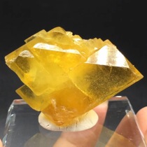 Jiangxi large crystal heavy gold stone color golden and translucent like love natural mineral crystal rough science ornaments