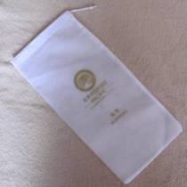 Hotel and hotel supplies non-woven silk shoe covers can be customized printing optional handmade belt rope machine thickness