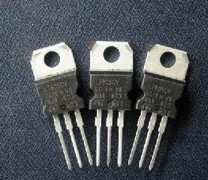 Three-terminal regulator L7808CV L7808 TO-220 package original imported disassembly machine