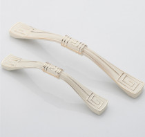High-end luxury European ivory white handle wardrobe shoe cabinet door handle drawer cabinet hardware antique pastoral hand