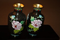 60s Beijing authentic old bronze tire cloisonne small vase price