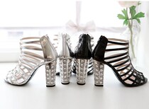 Korea handmade custom fashion Rome fine with hollowed-out big water crystal coarse heel lacquered leather high help sandals