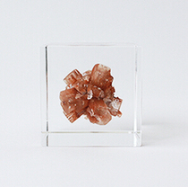 Wang Luns Japan-sola ore cube aragonite specimen travel asteroid Series spot