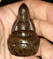 (The original Buddha) The collection of sacred relics in the ancient Tibetan monasteries the lotus master took the Buddha Zuoqin Maduo with him.