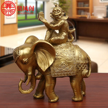 Feng Shui brass seal the face of the picture on the seal to help the cause of the official movement to increase the official gift elephant monkey ornaments