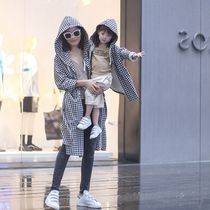 Parent-child mother womens plaid Han style foreign coat hooded jacket trench coat 2020 new spring and autumn ins Super fire tide