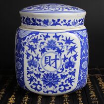 Jingdezhen porcelain blue and white porcelain cans Tea cans with lids can be used to make money in storage cans