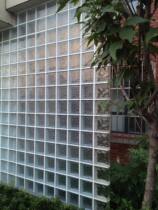 Jinghua special jointing agent for glass bricks is carefully formulated by a professional team to make glass brick walls icing on the cake