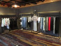 Wrought iron clothing display stand Floor solid wood clothing hanger Side hanging shelf Shoe bag rack Multi-layer shelf