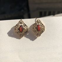 Real shot vintage retro Baroque earrings Diamond hollow pattern metal oval Brown ruby earrings