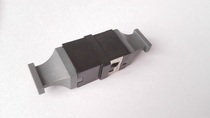 MPO MTP fiber optic adapter UP-DOWN integrated black single-mode multi-mode shared SC short ear type