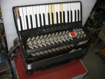 96 bass Black old accordion-duan