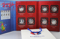 The official commemorative silver medallion of euro 2016 in France. European Cup silver-plated medallion.8 piece set.fidelity