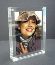 Special customized transparent acrylic 5 inch plexiglass magnet picture frame photo frame Shenzhen durable and affordable