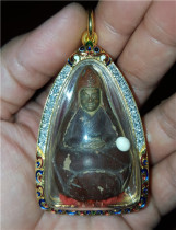 (this first Buddha) ancient monasteries to pass down the total collection of the sacred objects of the sacred objects and the pure gold inlaid with the pure gold of the Buddha Zum Mad