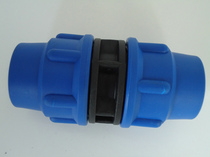 Drip irrigation micro-spray greenhouse fruit tree PVC PE pipe plastic locking quick connection pipe fitting connection straight 6 points 2