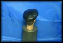 1: 6 Sujun leather hat with a hat on it.