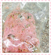 Fresh Damascus rose flowers freshly marinated to make pure dew essential oil flower material group purchase