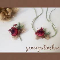 (Forest Chinese retro wedding) Red fruit and wood original bride and groom best man corsage Bridesmaid wrist flower