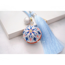 Two pieces of primary two-color chrysanthemum blue pulp hand ball DIY material bag and wind pendant car hanging
