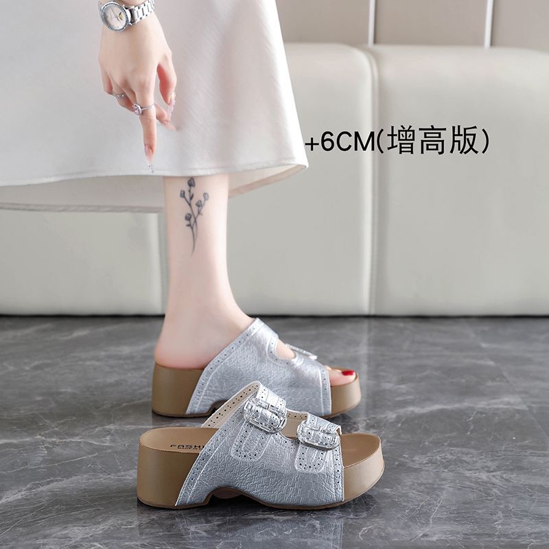 Genuine Non-Slip Home Slippers for Couples, Men's Solid Wood Clogs, Casual Bathing Wooden Shoes with Painted Surface, Women's Wooden Shoes Genuine Non-Slip Home Slippers for Couples, Men's Solid Wood Clogs, Casual Bathing Wooden Shoes with Painted Surface, Women's Wooden Shoes