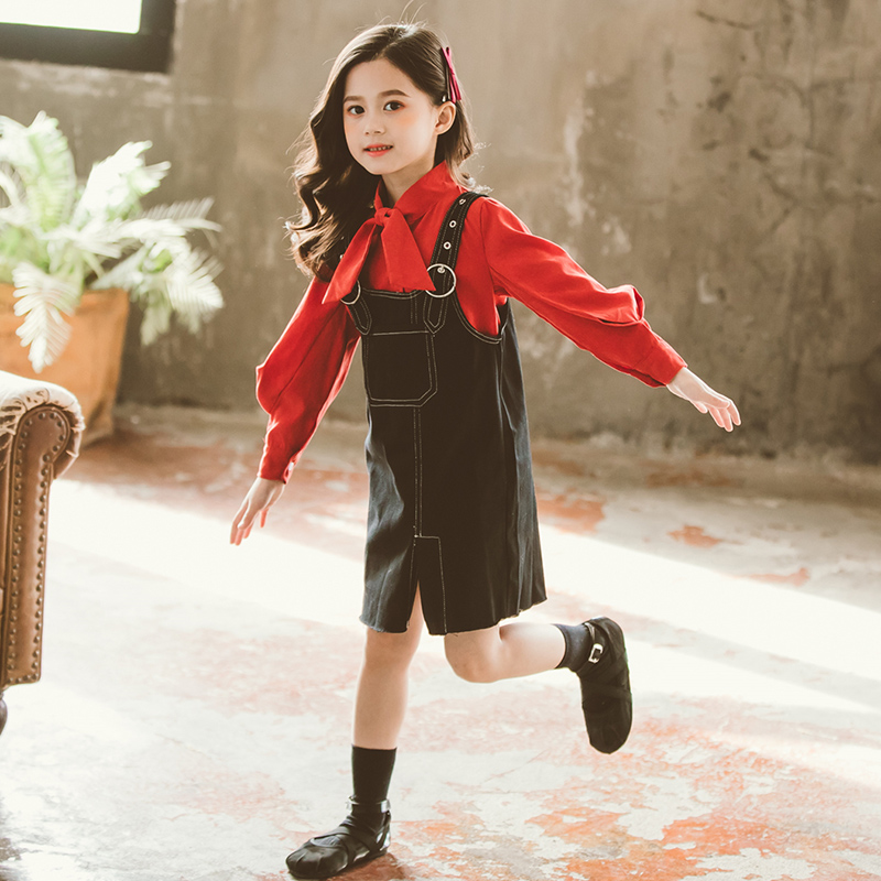 dây đeo mùa xuân cô gái váy hai mảnh thiết lập phiên bản Hàn Quốc 2020 trẻ em mới của chiếc váy khí nước ngoài trong bộ đồ màu đỏ ròng trẻ em lớn của.