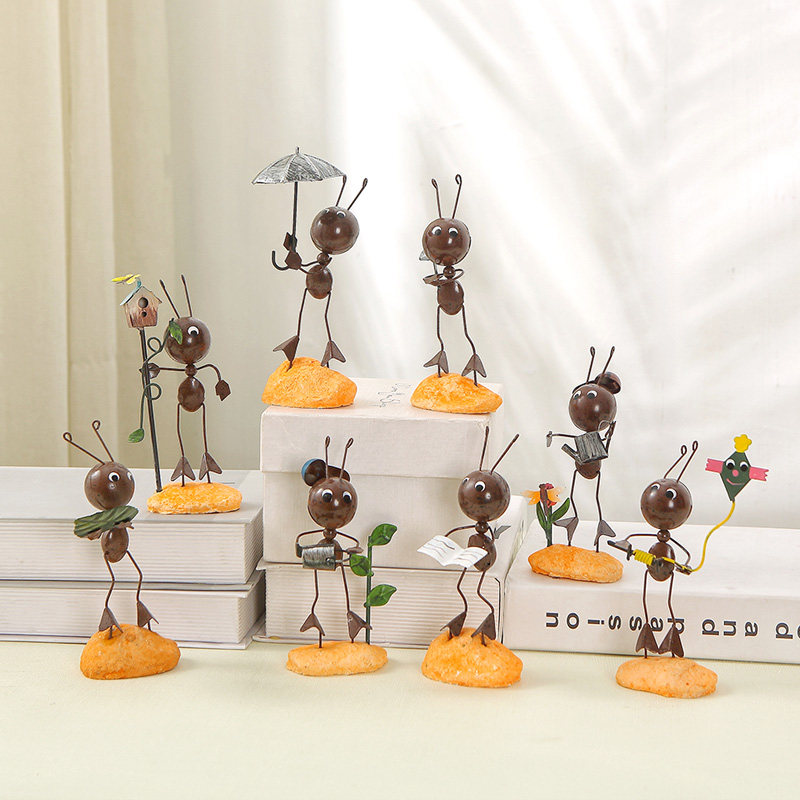 Nordic Iron Art Ants Living Room Creative Pendulum home Decorative Pint Room Wine Cabinet TV Cabinet Genguan Small Furnishing