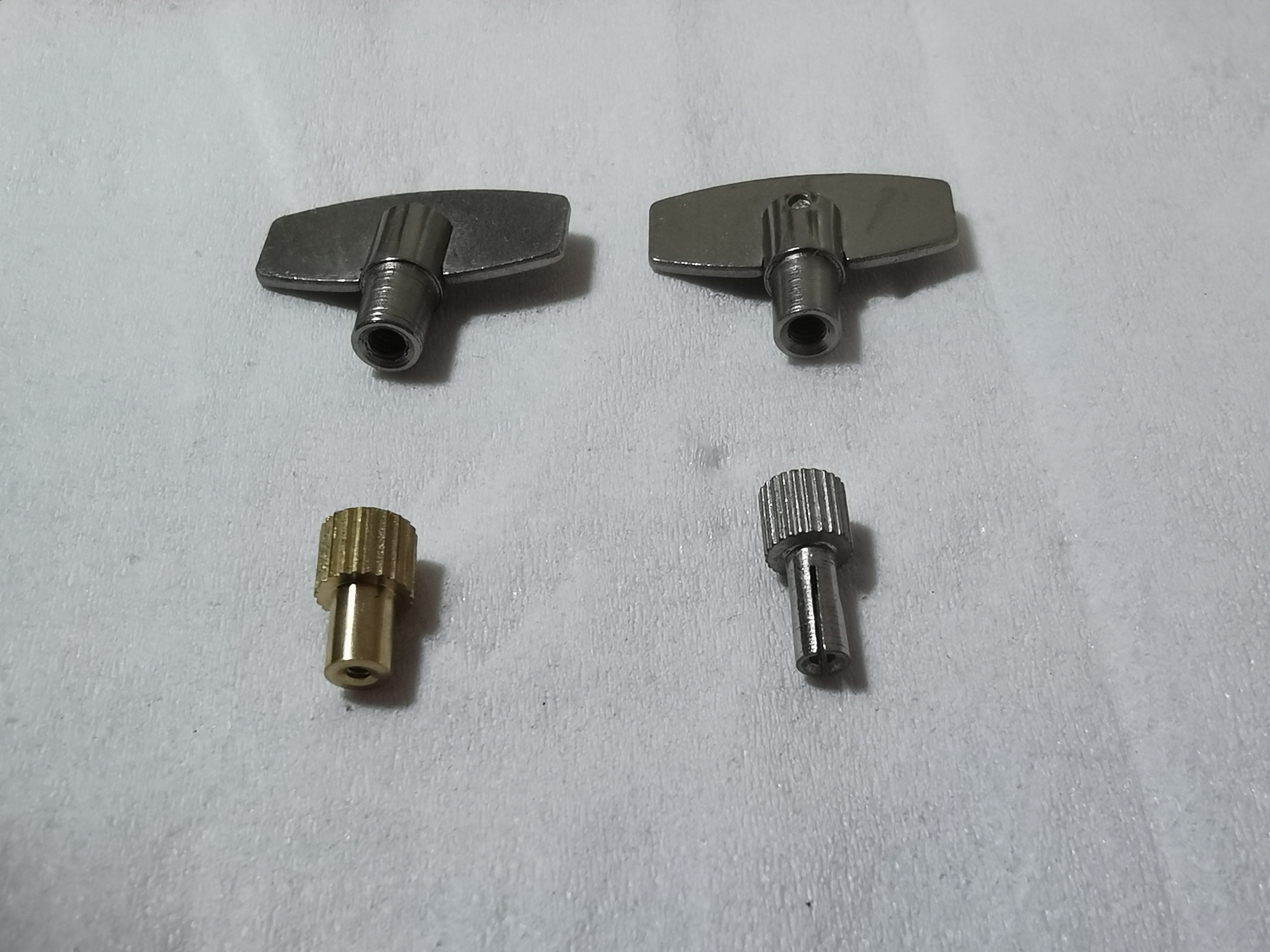Mechanical alarm clock accessories Clock maintenance accessories The old mechanical clock alarm clock parts go with clockwork wheel