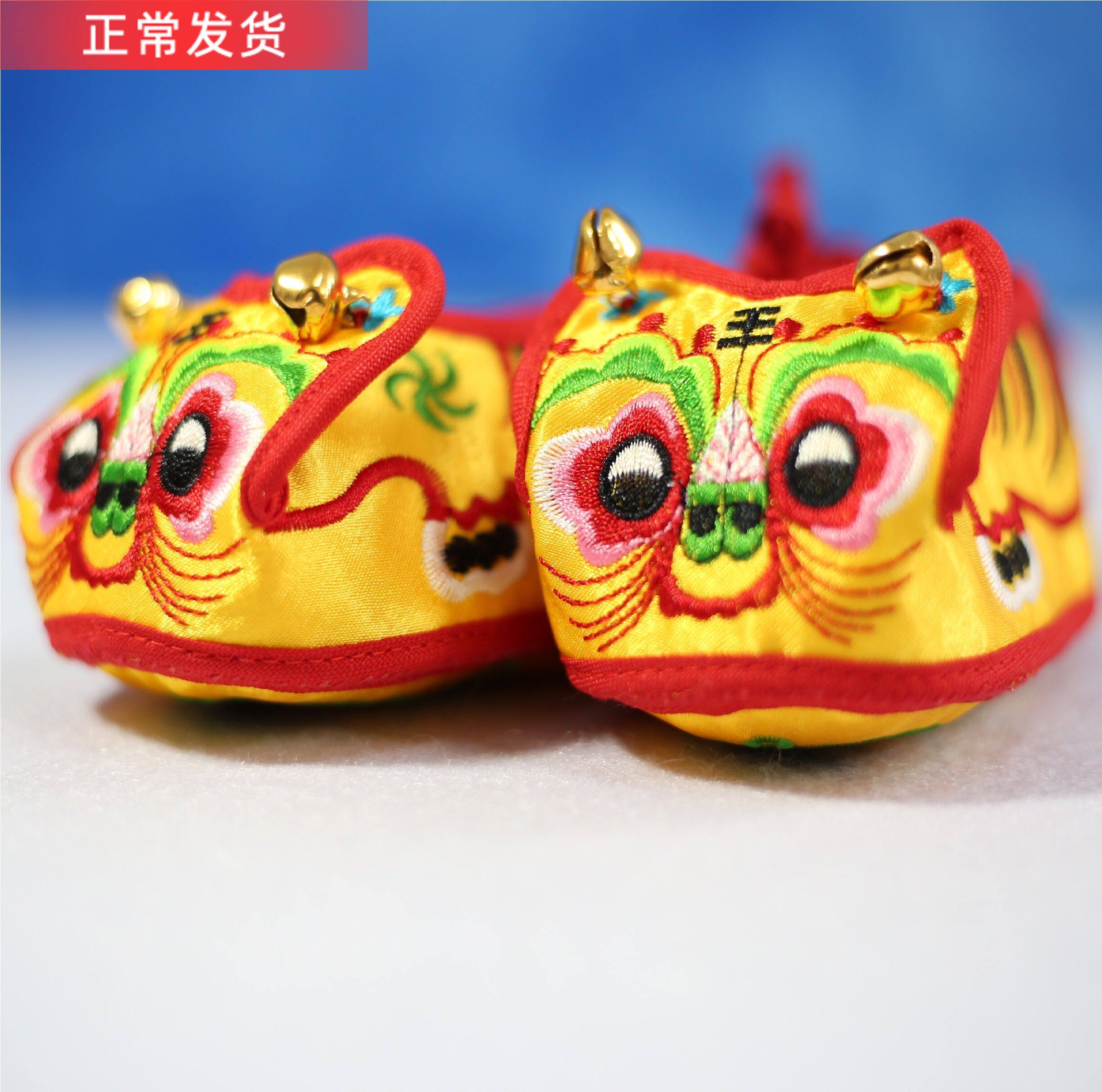 Male and female Chinese Wind Shaanxi Shoes Red happy birthday Artisanal Cat Head Tiger Head Pig head Frog Head Manufacturer Direct Sales