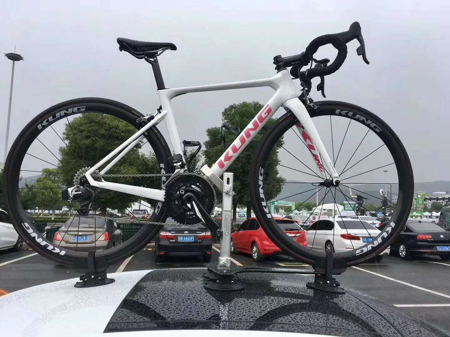 Rassine Lixin car bike rack road mountain bike free wheel suction cup roof rack tail rack