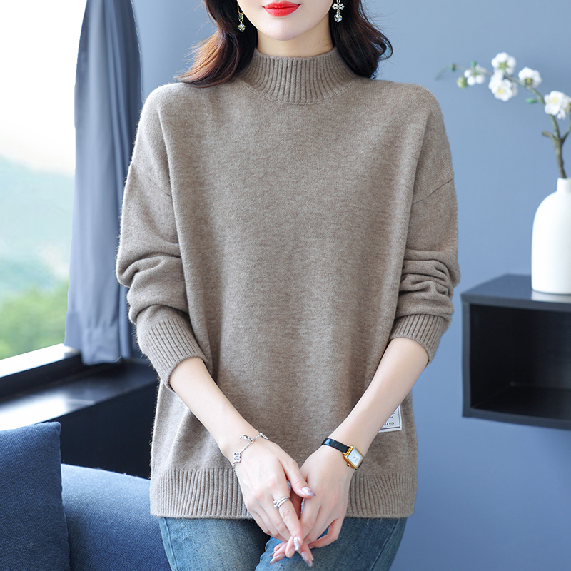 Middle aged mother autumn and winter semi-high collar wool sweater women's sweater loose plus hypertrophy code to cover the undershirt-Taobao