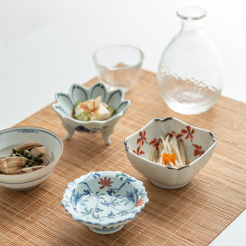日本有田燒青花瓷配菜碗日式手繪花卉紋小缽禮盒9cm小碟日常送禮-Taobao