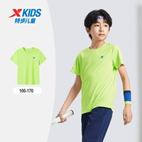 Нежная трава зеленая