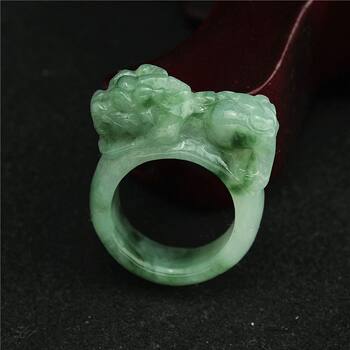 Glutinous green floating green attracts wealth pixiu ring jade free shipping