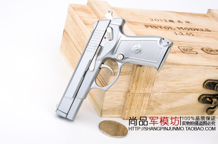Trung Quốc 92 loại matt bạc phiên bản kim loại súng mô hình 1: 2.05 súng lục mô hình tĩnh có thể tháo rời không thể phóng mô hình xe hơi