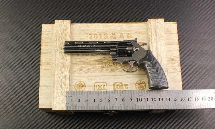 Metal model gun python revolver 357 detachable 1:2.05 toy static model pistol can not be launched