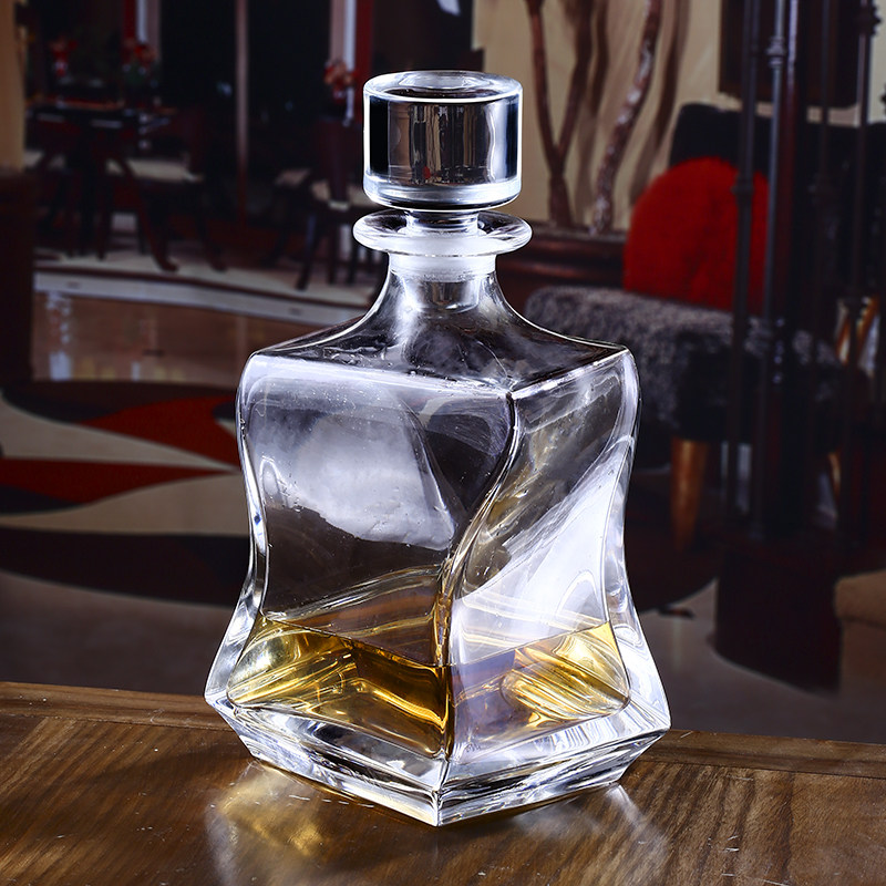 Italian Import Gauss Crystal Glass Eurostyle Minima Transparent Whisky Decanter Decanter Wine Bottles Wine Bottles Foreign Wine Bottles